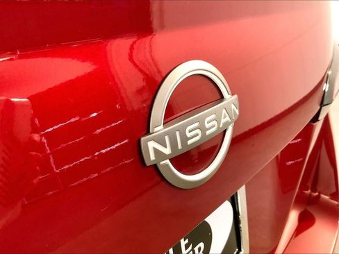 Used 2025 Nissan Versa SV image 29