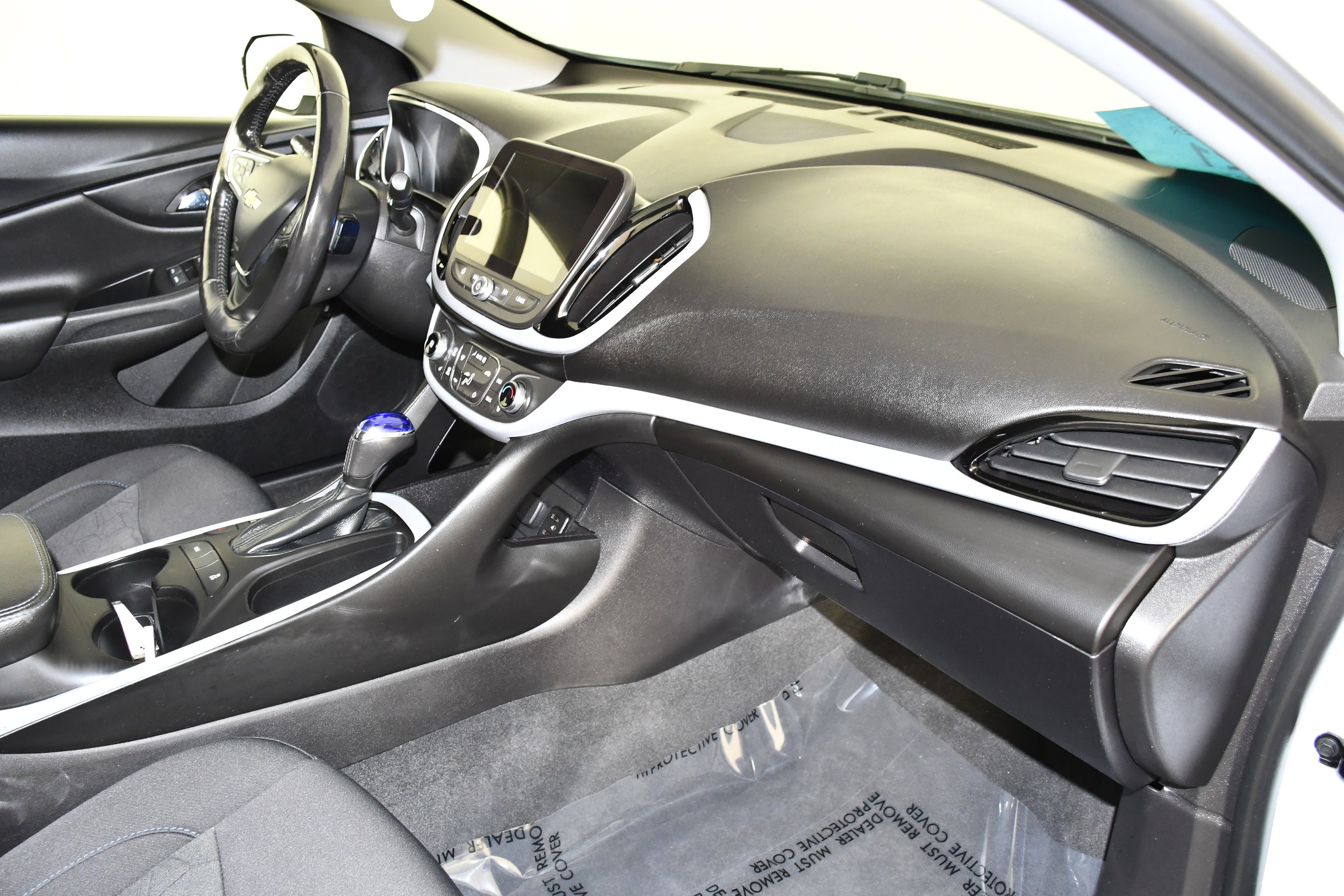 Used 2018 Chevrolet Volt LT w/ Comfort Package FWD image 38