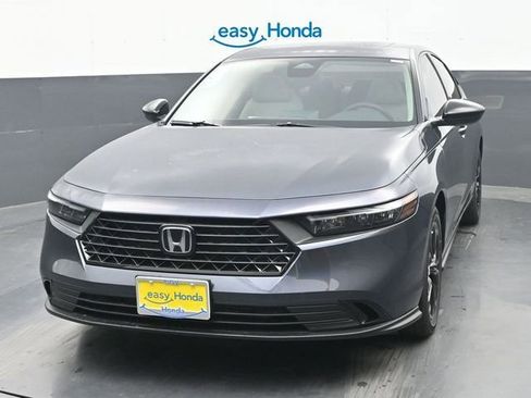 New 2025 Honda Accord SE image 3