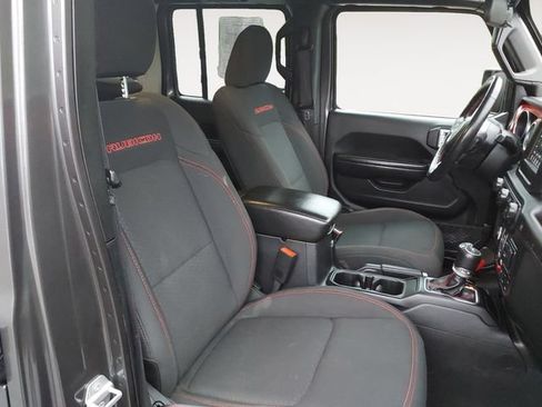 Used 2019 Jeep Wrangler Unlimited Rubicon w/ Cold Weather Group AWD/4WD image 12