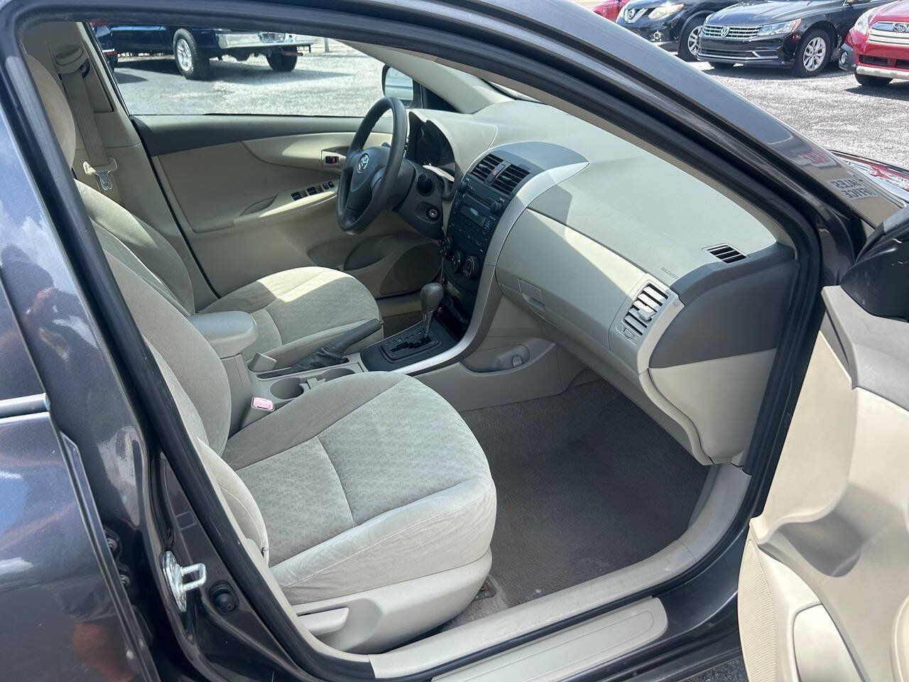 Used 2009 Toyota Corolla LE FWD image 11