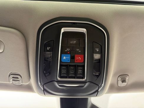 Used 2022 Jeep Wagoneer Series II w/ Convenience Group I AWD/4WD image 33