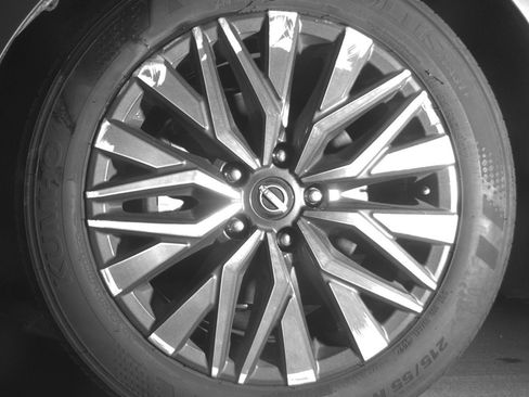 Used 2025 Nissan Altima 2.5 SV FWD image 12