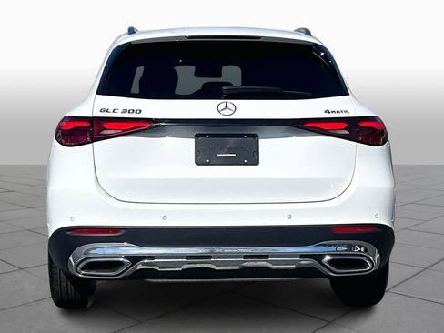 Used 2025 Mercedes-Benz GLC 300 4MATIC image 5