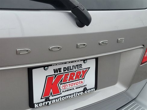 Used 2017 Dodge Journey SE w/ Flexible Seating Group image 8