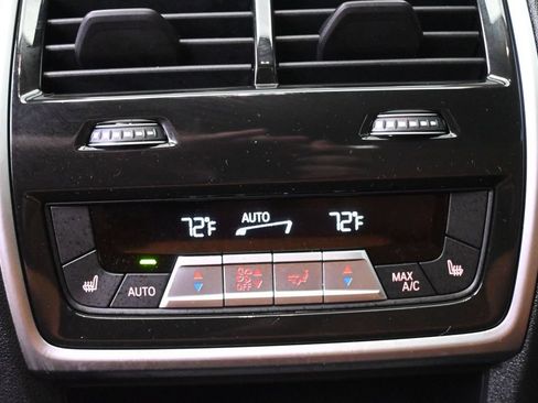 Used 2023 BMW X6 xDrive40i AWD/4WD image 23