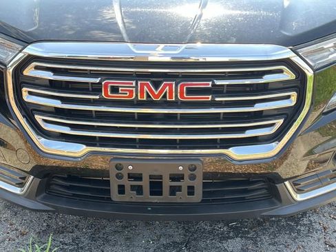 Used 2024 GMC Terrain SLT FWD image 8