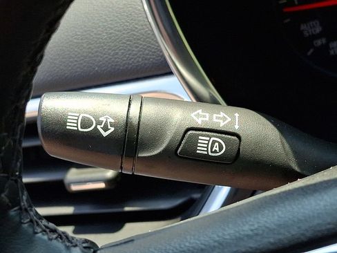 Used 2023 Chevrolet Equinox LT FWD image 24