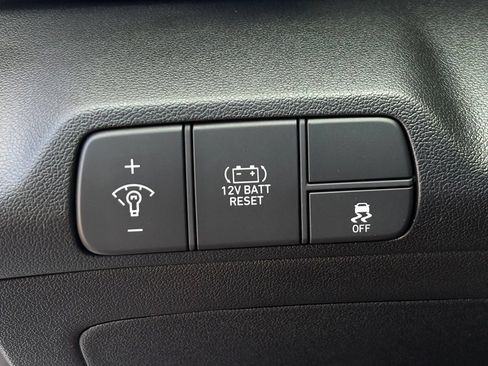 New 2026 Hyundai Elantra Hybrid FWD image 24