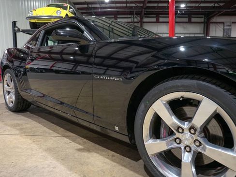 Used 2010 Chevrolet Camaro SS RWD image 36