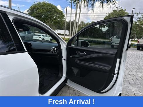 Used 2024 Chevrolet Blazer EV LT AWD/4WD image 23