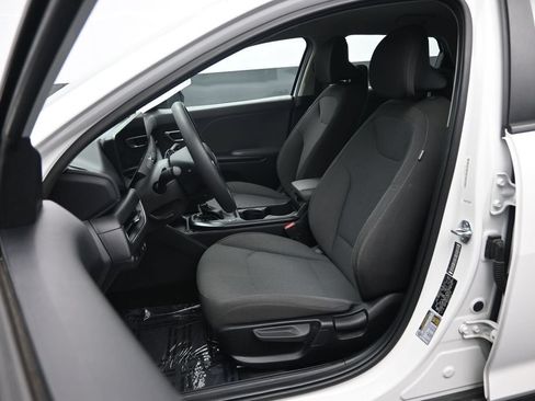 Used 2025 Kia K4 FWD image 23