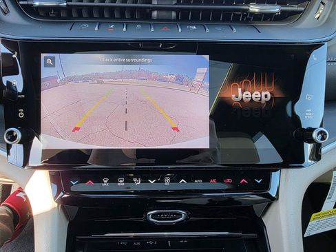 New 2026 Jeep Grand Cherokee Limited RWD image 19