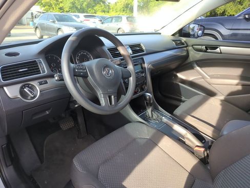 Used 2015 Volkswagen Passat 1.8T S FWD image 5