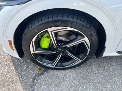 Certified 2023 Kia EV6 GT AWD/4WD image 10