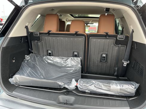New 2026 Nissan Pathfinder Platinum AWD/4WD image 8