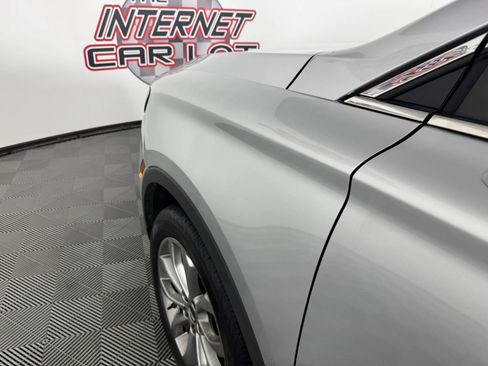 Used 2019 Lincoln MKC Select w/ Select Plus Package AWD/4WD image 24