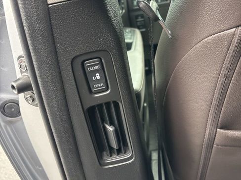 Used 2019 Honda Odyssey EX-L image 11