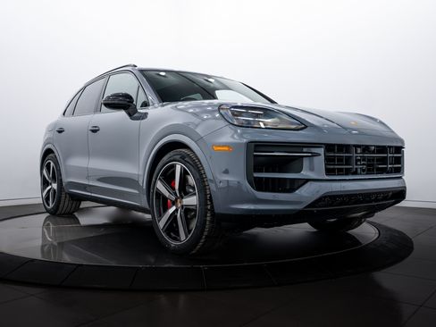 New 2026 Porsche Cayenne S AWD/4WD image 9