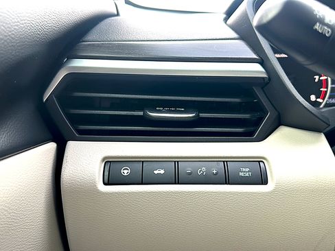 Used 2024 Nissan Altima 2.5 SL image 37