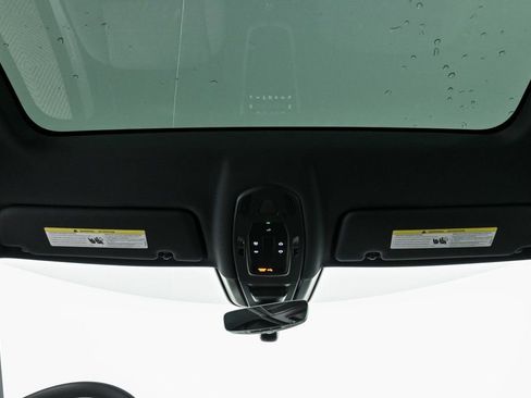 Certified 2025 Porsche Cayenne image 26