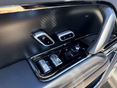 Used 2025 Land Rover Range Rover Sport SV Edition Two image 17