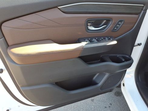 New 2026 Honda Pilot Touring image 13