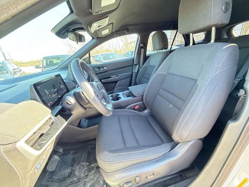 Used 2024 Honda Prologue EX image 13