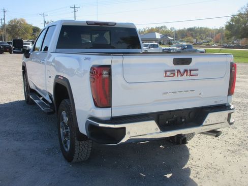 New 2026 GMC Sierra 2500 SLT w/ SLT Premium Package image 9