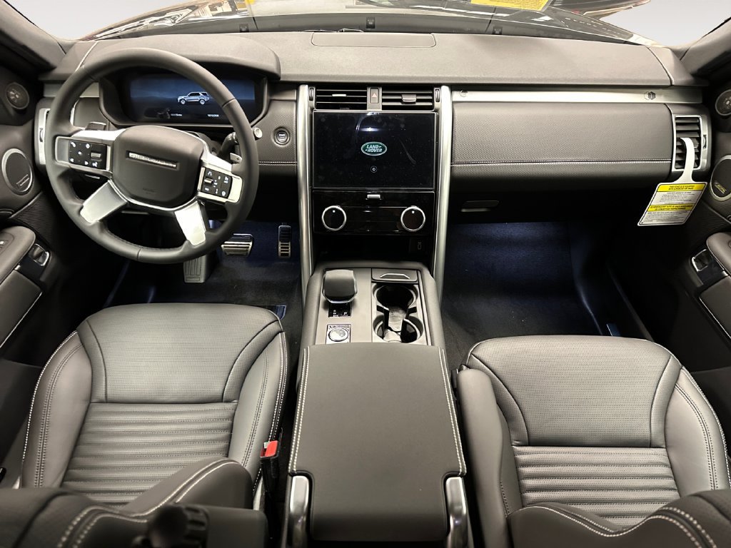New 2026 Land Rover Discovery Limited Edition AWD/4WD image 10
