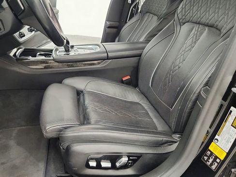 Used 2018 BMW 750i xDrive AWD/4WD image 21