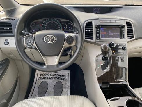 Used 2014 Toyota Venza LE image 6