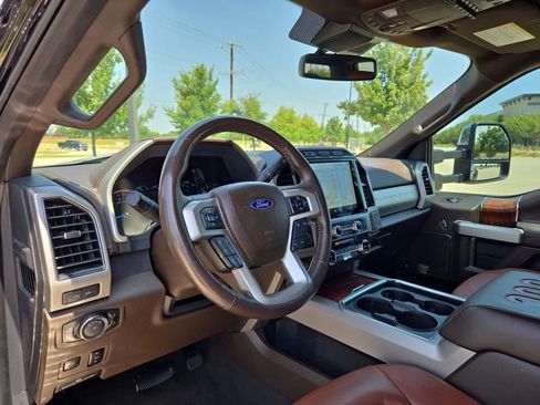 Used 2022 Ford F450 King Ranch w/ King Ranch Ultimate Package AWD/4WD image 2