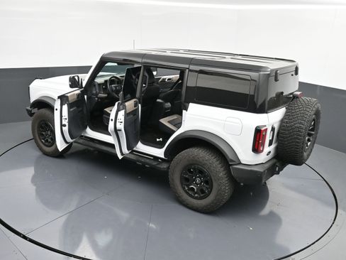 Used 2024 Ford Bronco Wildtrak image 41