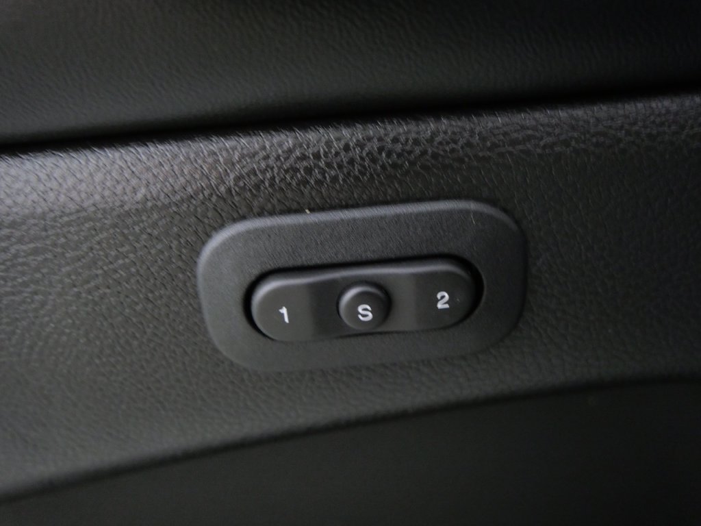 Used 2018 Jeep Grand Cherokee Limited AWD/4WD image 18