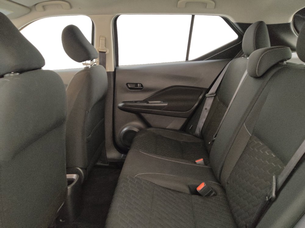 Used 2021 Nissan Kicks S FWD image 18