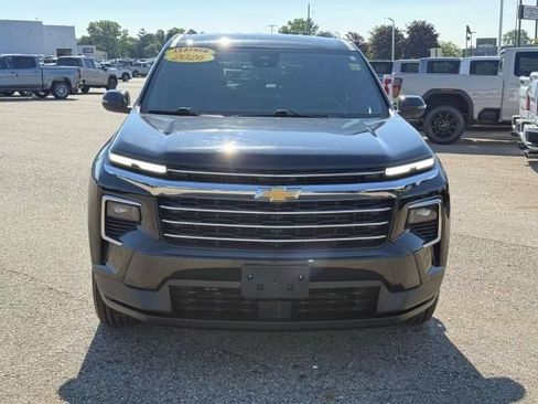 Used 2026 Chevrolet Traverse LT AWD/4WD image 3