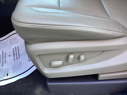 Used 2017 Chevrolet Silverado 1500 LTZ image 29