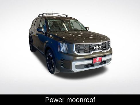 Used 2025 Kia Telluride S AWD/4WD image 17