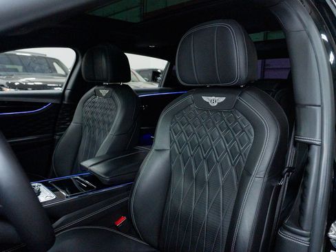 Used 2021 Bentley Flying Spur V8 AWD/4WD image 41