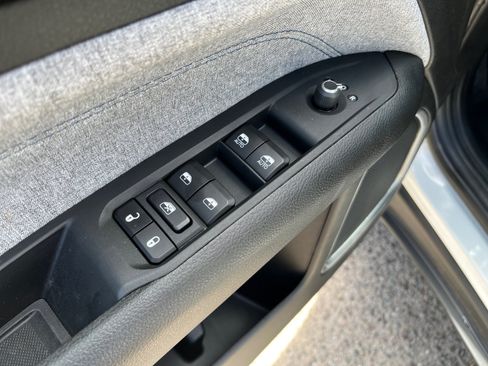 Certified 2023 Jeep Compass Latitude AWD/4WD image 15