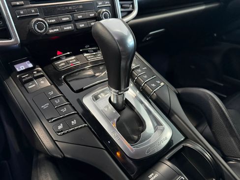 Used 2017 Porsche Cayenne S AWD/4WD image 16