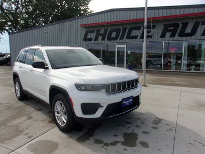 Used 2023 Jeep Grand Cherokee Laredo w/ Luxury Tech Group I