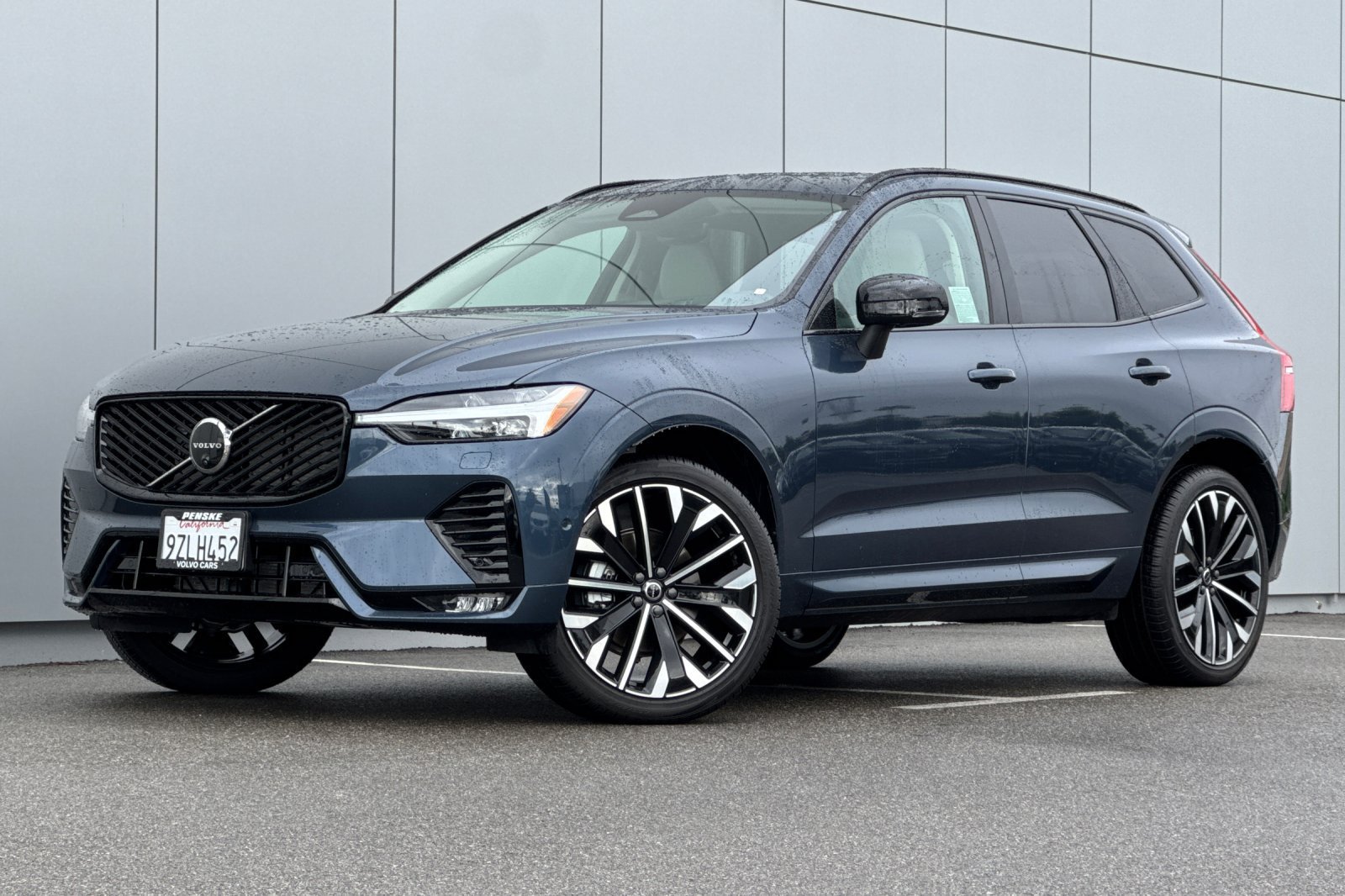 Used 2026 Volvo XC60 B5 Ultra w/ Protection Package Premier AWD/4WD image 1