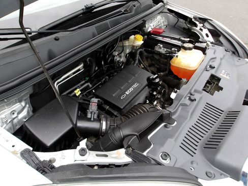 Used 2015 Chevrolet Trax LT w/ LT Plus Package image 20