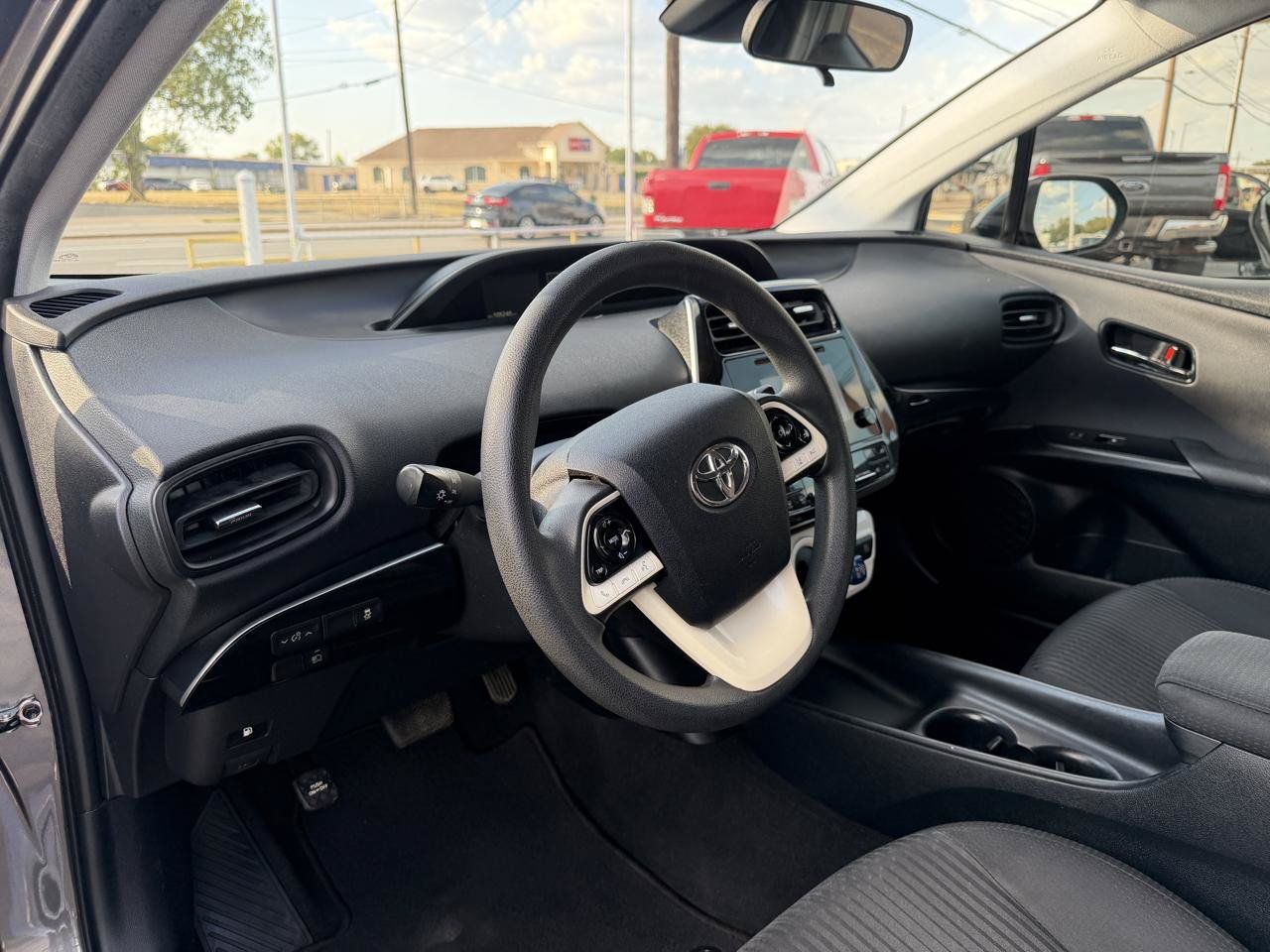 Used 2017 Toyota Prius Two FWD image 9