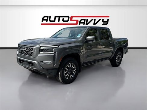 Used 2024 Nissan Frontier SL w/ Technology Package image 3