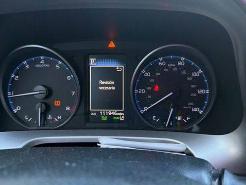 Used 2018 Toyota RAV4 XLE w/ Plus Extra Value Package FWD image 10