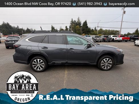 Used 2023 Subaru Outback Premium AWD/4WD image 7