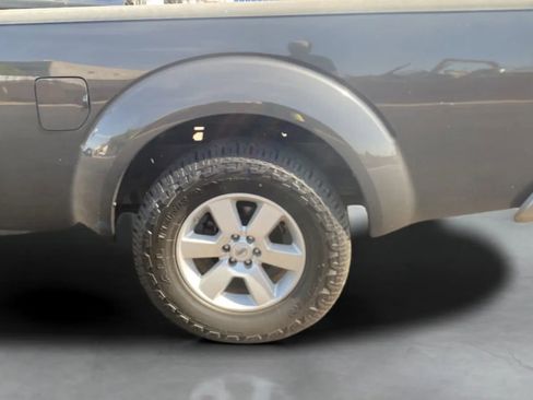 Used 2010 Nissan Frontier SE w/ SE Value Truck Pkg RWD image 34